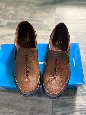 easy street Brown Men's Slip-On Loafers